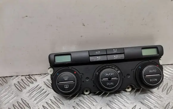 Volkswagen PASSAT B6 Climate control unit 74677530V
