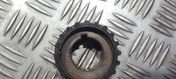 Nissan Primera Crankshaft pulley