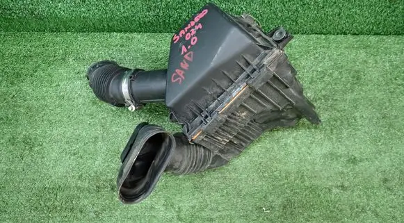 Dacia Sandero III Air filter box 165003077R