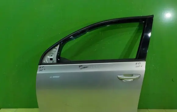 Volkswagen Golf VI Front door PRZOD LEWE