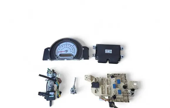 Opel Agila B Engine ECU kit and lock set E6T90072H5ZE 33920-51K13