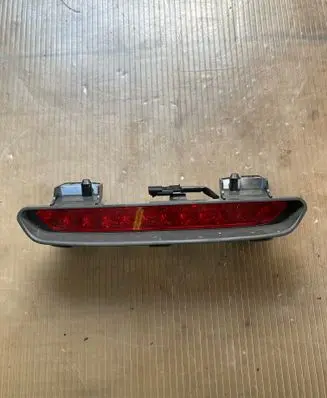 Chevrolet Orlando Third/center stoplight 95031492