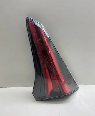 Toyota RAV 4 (XA40) Tailgate rear/tail lights 8158042031
