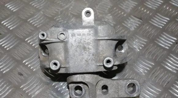 Skoda Yeti (5L) Engine mount bracket 1K0199262CN