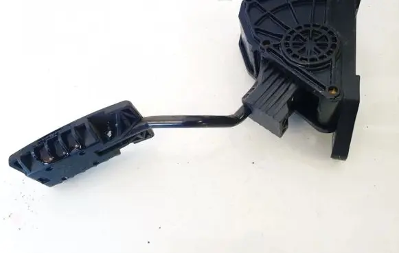 Honda CR-V Accelerator throttle pedal 31304j09