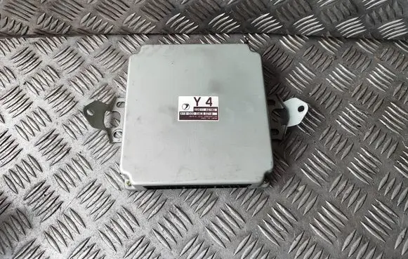 Subaru Legacy Engine control unit/module 22611AG180 A18000D4C A18000
