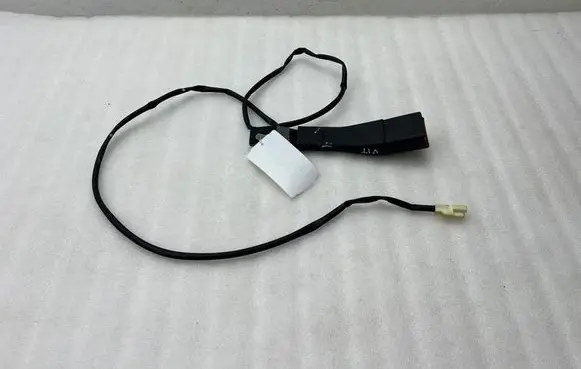 Suzuki Vitara (LY) Front seatbelt buckle 1060008