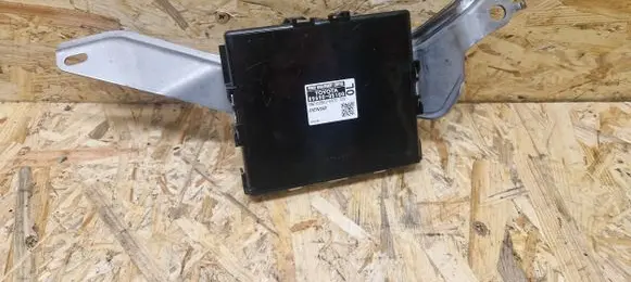 Toyota Avensis T270 Power management control unit 8969005100 MB1028500970