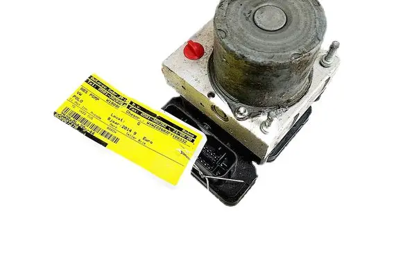 Volkswagen Polo ABS Pump 6C0614517E 6C0907379