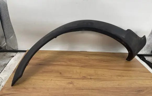 Volvo XC70 Front arch trim 9190877