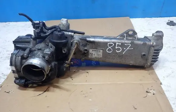 Volvo V70 EGR valve cooler 31325030 1422000097 70304902