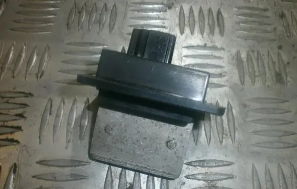 Mazda 626 Heater blower motor/fan resistor HB151GA5RA