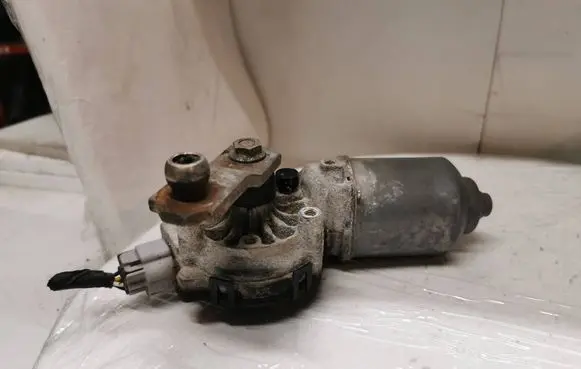 Mitsubishi Outlander Wiper motor 1593001051