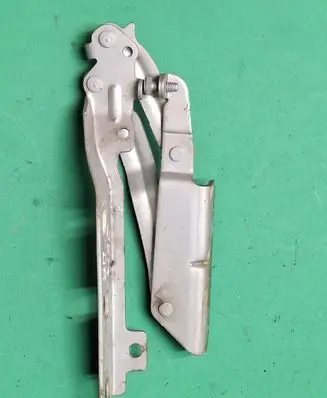 Volkswagen Jetta V Engine bonnet/hood hinges