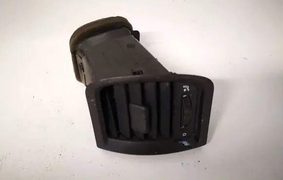 Skoda Praktik (5J8) Dash center air vent grill 5j0819701b