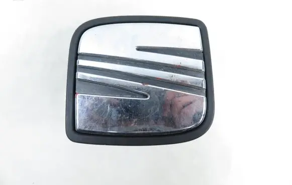 Rear door exterior handle/bracket