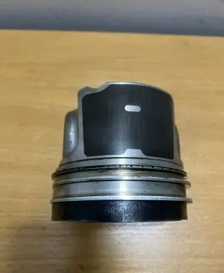 Piston