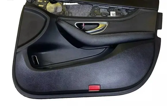 Mercedes-Benz C W205 Front door card panel trim 30157135