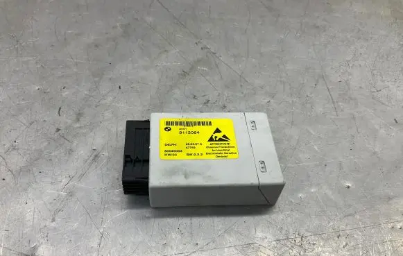 BMW 5 E60 E61 Center console control module 9113064 80049003 47759