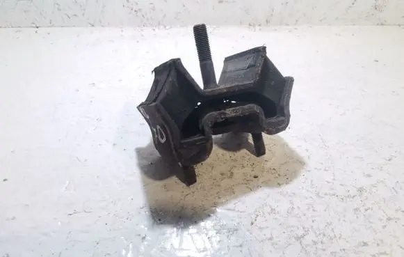Mercedes-Benz ML W163 Engine mount bracket