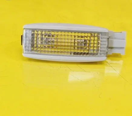 Volkswagen Golf IV Other interior light 3B0947113