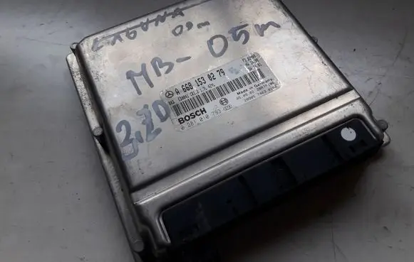 Mercedes-Benz E W211 Engine control unit/module 0281010793