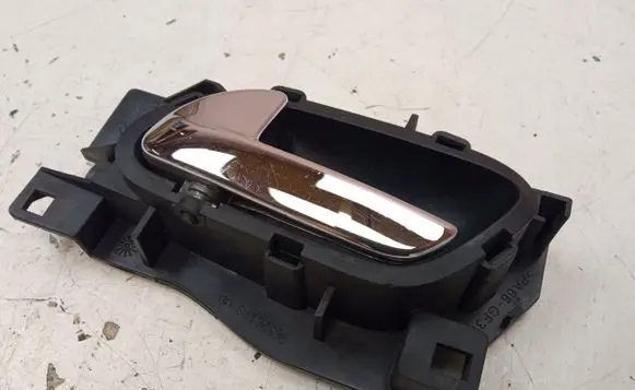 Peugeot 407 Front door interior handle 96526178UD