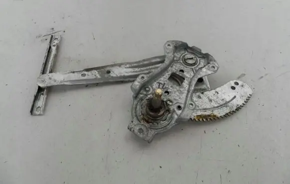 Nissan Almera Tino Rear door manual window regulator 