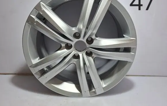 Seat Ibiza V (KJ) R17 alloy rim 6J0601025Q