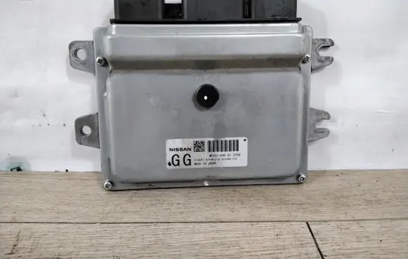 Nissan Leaf I (ZE0) Engine control unit/module ECU MEV01-090K1270
