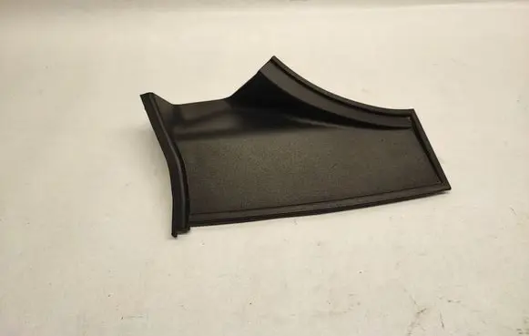 Ford Mustang VI Rear/tail light trim molding FR3B13A580A