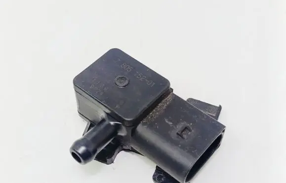 BMW 1 F20 F21 Exhaust gas pressure sensor 7805152