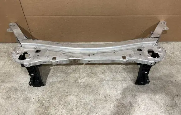 Mercedes-Benz E W213 Radiator support slam panel bracket A2136206300