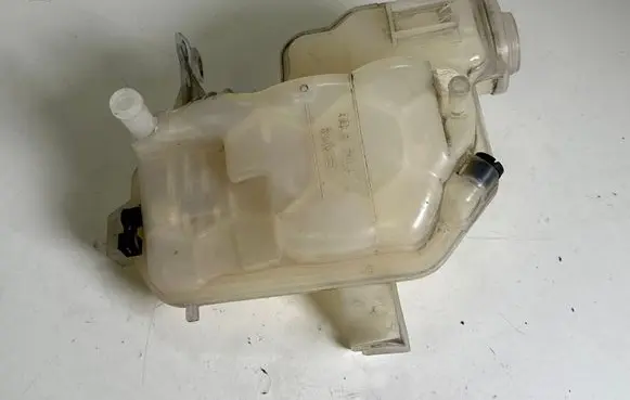 Land Rover Discovery 4 - LR4 Coolant expansion tank/reservoir AH228A080AB