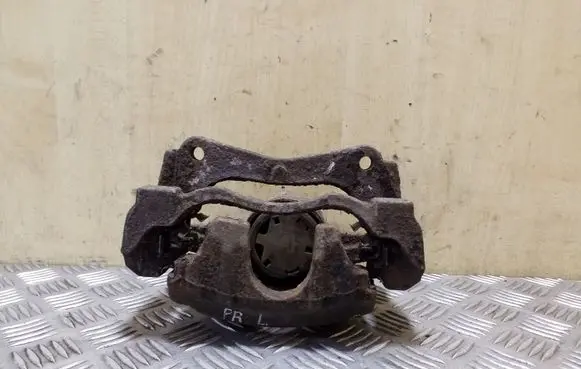 Toyota Corolla Verso AR10 Front Brake Caliper Pad/Carrier 