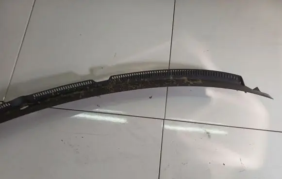 Audi A6 S6 C5 4B Wiper trim 