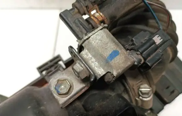Suzuki Swift I Turbo solenoid valve 