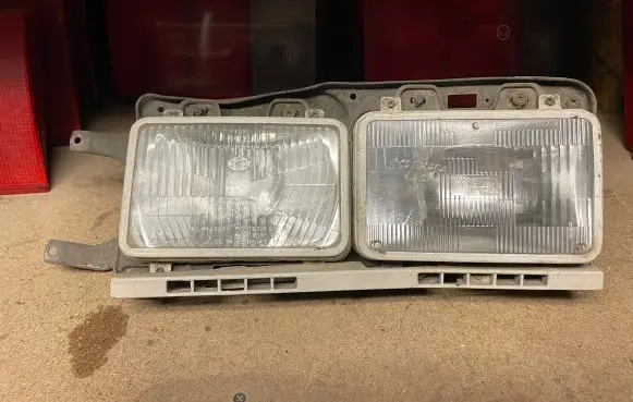 Volkswagen Scirocco Headlight/headlamp 303118482