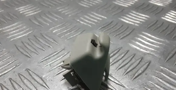 Sun visor clip/hook/bracket