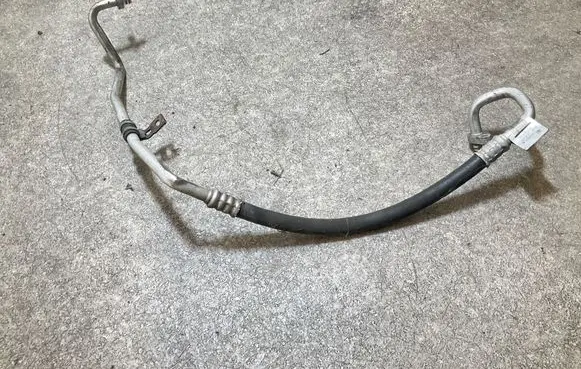 Opel Grandland X Air conditioning (A/C) pipe/hose 9676363380