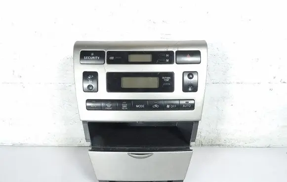 Toyota Corolla E120 E130 Climate control unit 55930-13040