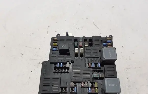 Volvo XC90 Fuse module 32268453