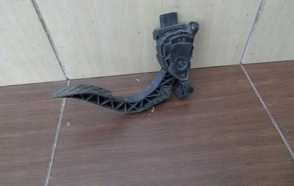 Audi A6 S6 C6 4F Accelerator throttle pedal 74839300