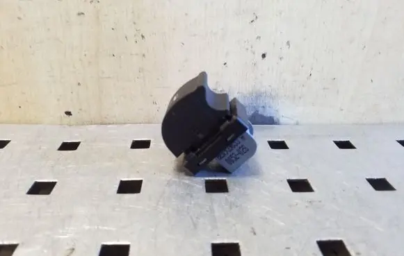 Audi TT TTS Mk2 Electric window control switch 8E0959855A