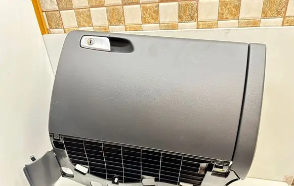 Audi A4 S4 B8 8K Glove box 8K1857035