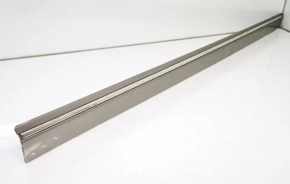 Mercedes-Benz B W245 Front door trim (molding) A1696983662