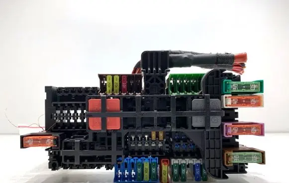 Mercedes-Benz GLE W167 Fuse box set A1679063103