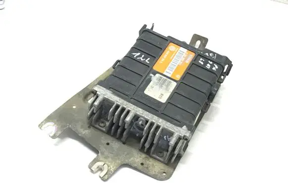Volkswagen PASSAT B3 Engine control unit/module 0261200263 443907311A