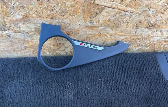 Volkswagen Tiguan Other center console (tunnel) element 5NB864148