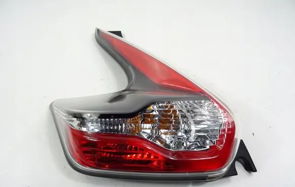 Nissan Juke I F15 Rear/tail lights 26555BV80A